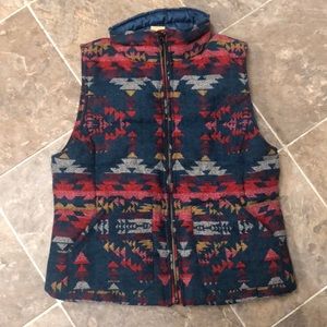 NWT American Eagle Insulated Southwestern Vest